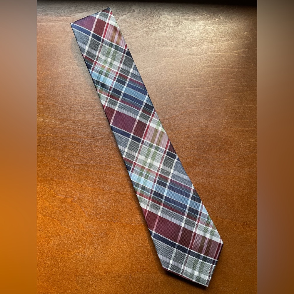 Plaid tie